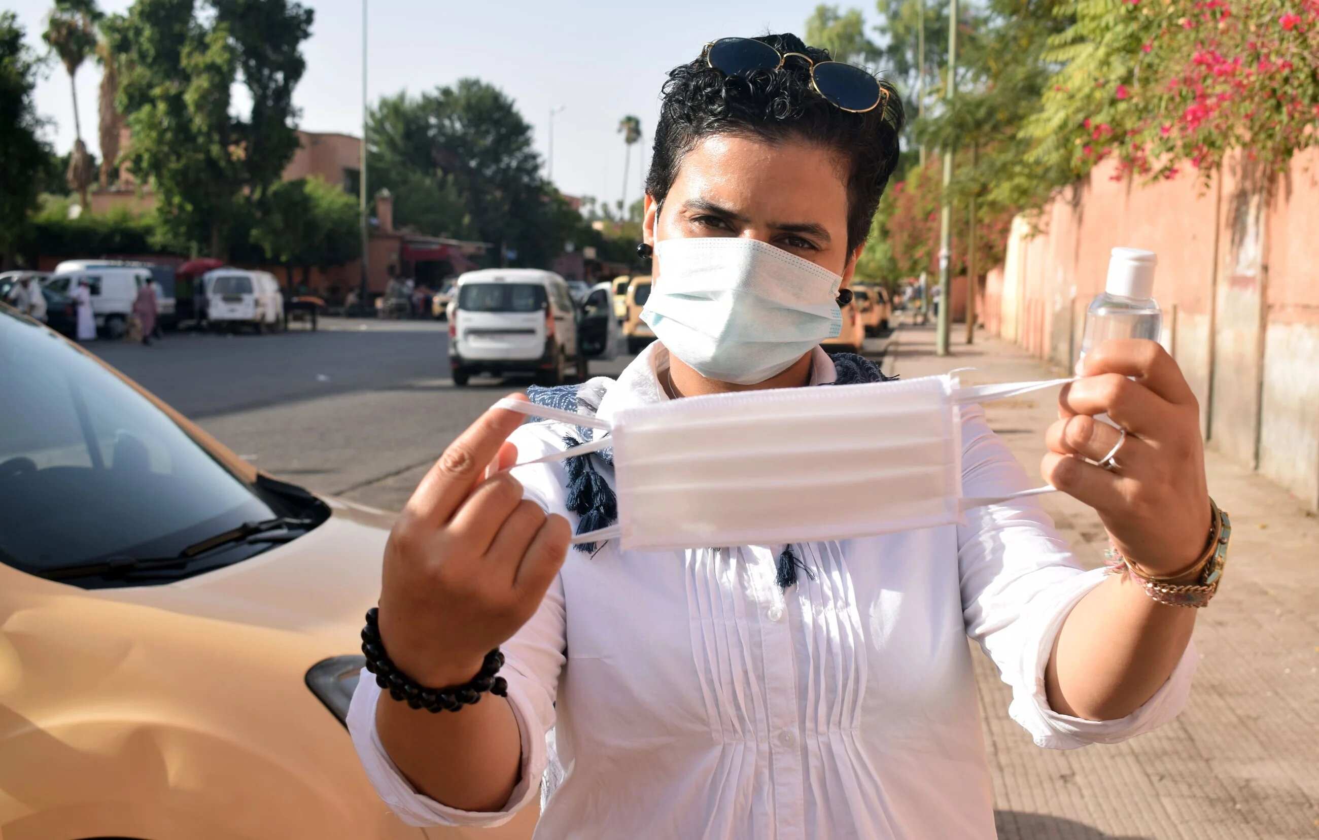 Amal est nouvelle dans l’association Kech’Jeunesse. Elle est l’une des rares filles sur le terrain (MEE/Tiphaine Ruppert-Abbadi)