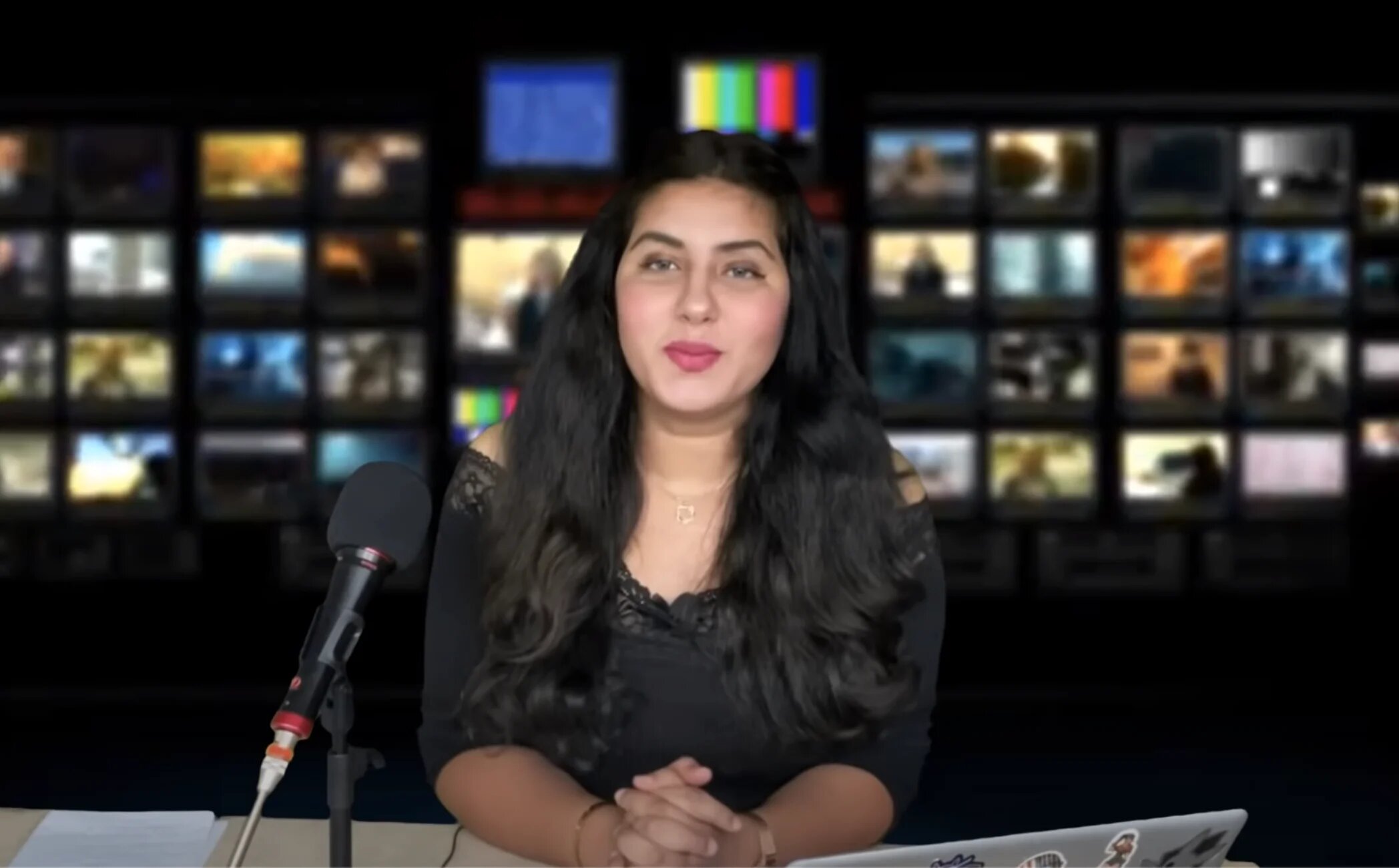 Avec son visage poupon, son éternel sourire, l’utilisation quasi systématique de la darija, la langue véhiculaire des Marocains, et le choix de certains thèmes, Dounia Filali s’est rapidement imposée sur les réseaux sociaux marocains (capture d’écran)