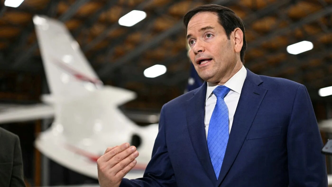 US Secretary of State Marco Rubio speaks to journalists at the John C. Munro Hamilton International Airport after the G7 foreign ministers meeting, in Hamilton, Ontario, Canada 12 November 2025 (Mandel Ngan/Reuters)
