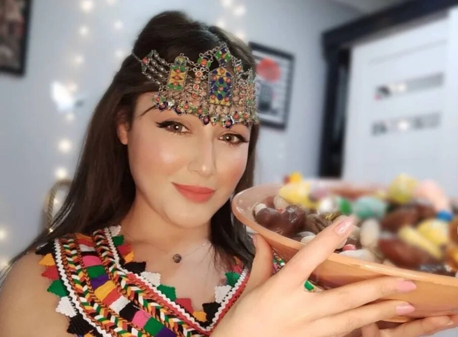 Parures de fête et confiseries, un cocktail gagnant sur les réseaux sociaux (Instagram/@beauty_by.lydia_officiel)