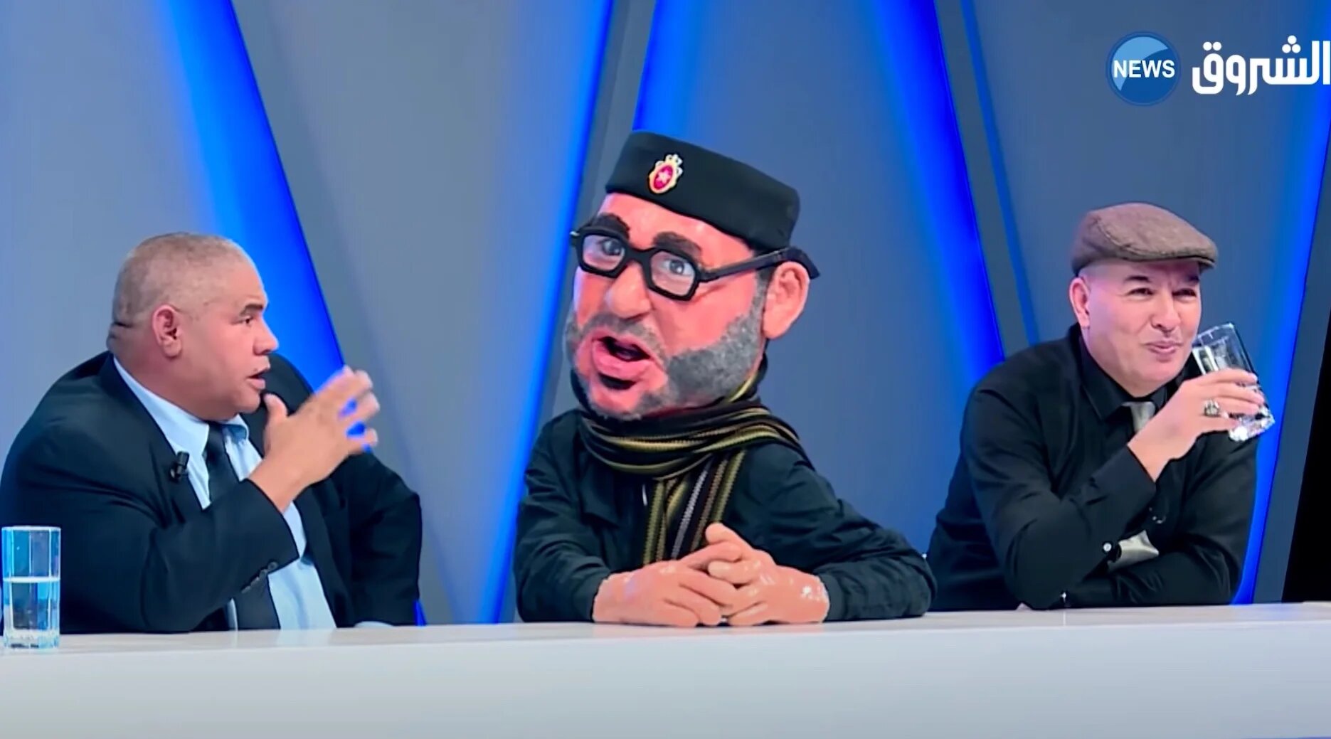 « J’ai un saint soufi qui dit que le Sahara occidental appartenait à mes grands-parents », assure la marionnette du roi dans l’émission satirique diffusée sur la chaîne algérienne Echorouk (capture d'écran/YouTube)