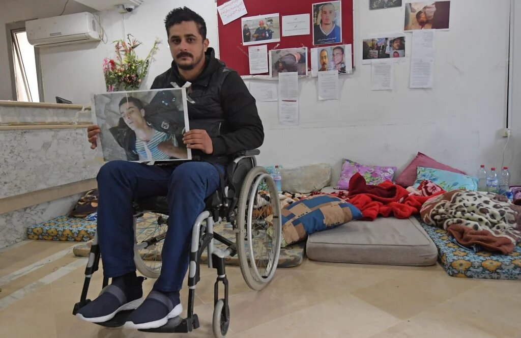Les attentats sanglants qui se sont produits en Tunisie depuis la chute de Ben Ali, touchant principalement des membres des forces de l’ordre, ont éclipsé les revendications des victimes de la répression de 2010-2011 (AFP)
