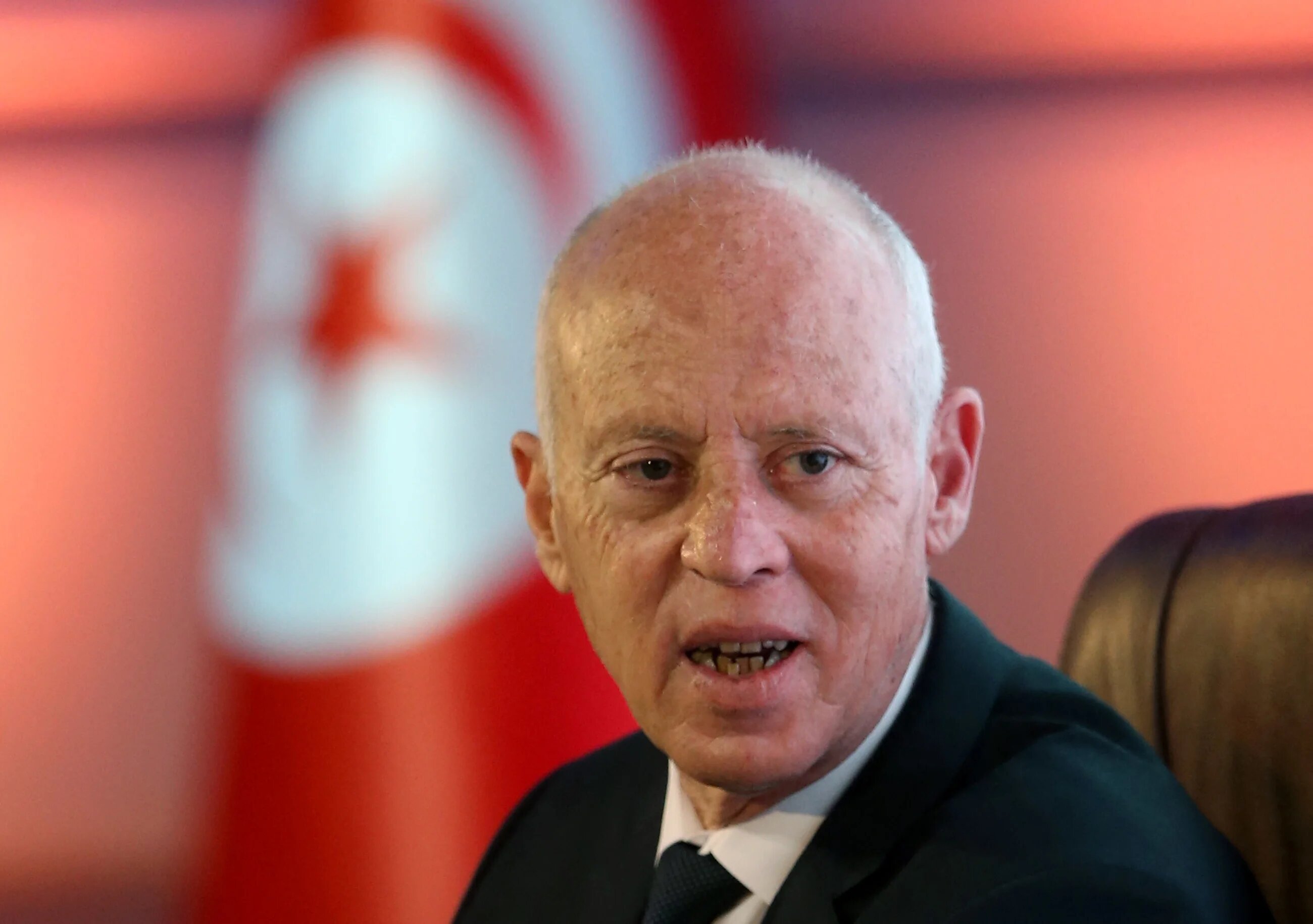 Le 25 juillet, Kais Saied avait annoncé qu’il se chargeait du pouvoir exécutif, avec « l’aide du gouvernement » appelé à être dirigé par un nouveau chef désigné par ses soins (AFP/Karim Jaafar)
