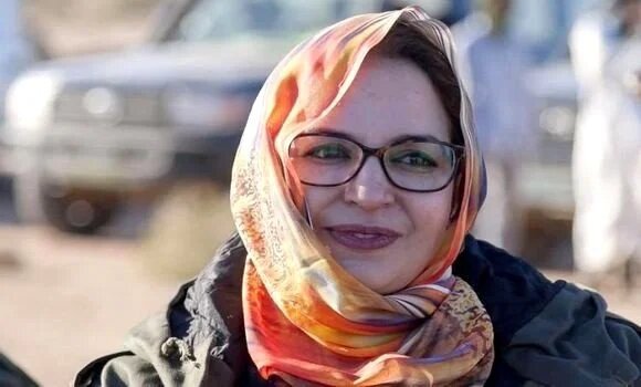 Le 12 mai, plusieurs dizaines de membres masqués des forces de sécurité marocaines ont fait irruption au domicile de Sultana Khaya, l’ont agressée et ont violé sa sœur, a rapporté Amnesty International (Facebook)