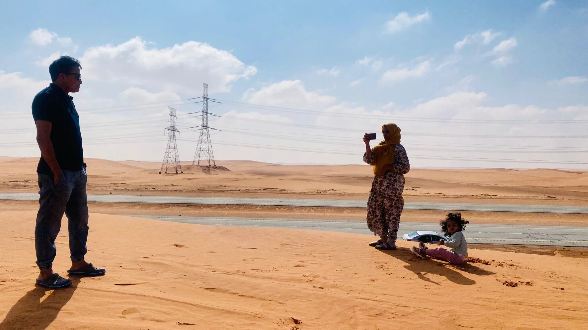 Telecommunication engineer Shameer K Mundoth and his family on the way to Mecca, Saudi Arabia, from Qatar on 30 January 2023 (MEE/Siraj El Leil)