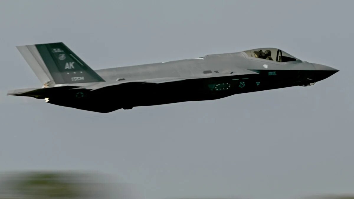 The US Air Force's F-35 fifth-generation fighter performs during Aero India 2025, a military aviation exhibition at the Yelahanka Air Force Station in Bengaluru, on 13 February 2025 (Idrees Mohammed/AFP)