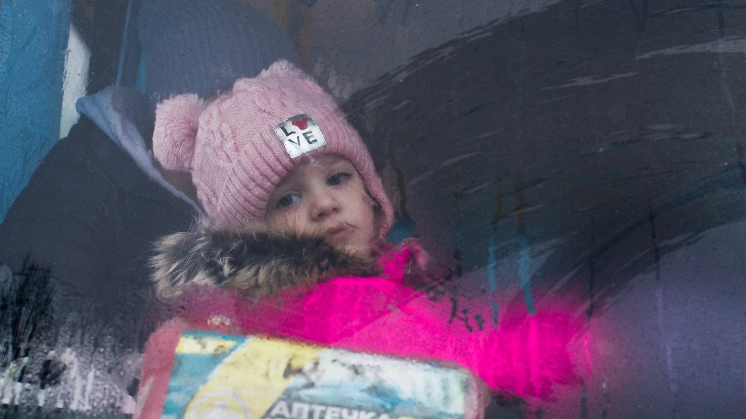 Ukraine-refugees-Kroscienko-border-Lesser-Carpathians-Poland-feb-2022-reuters