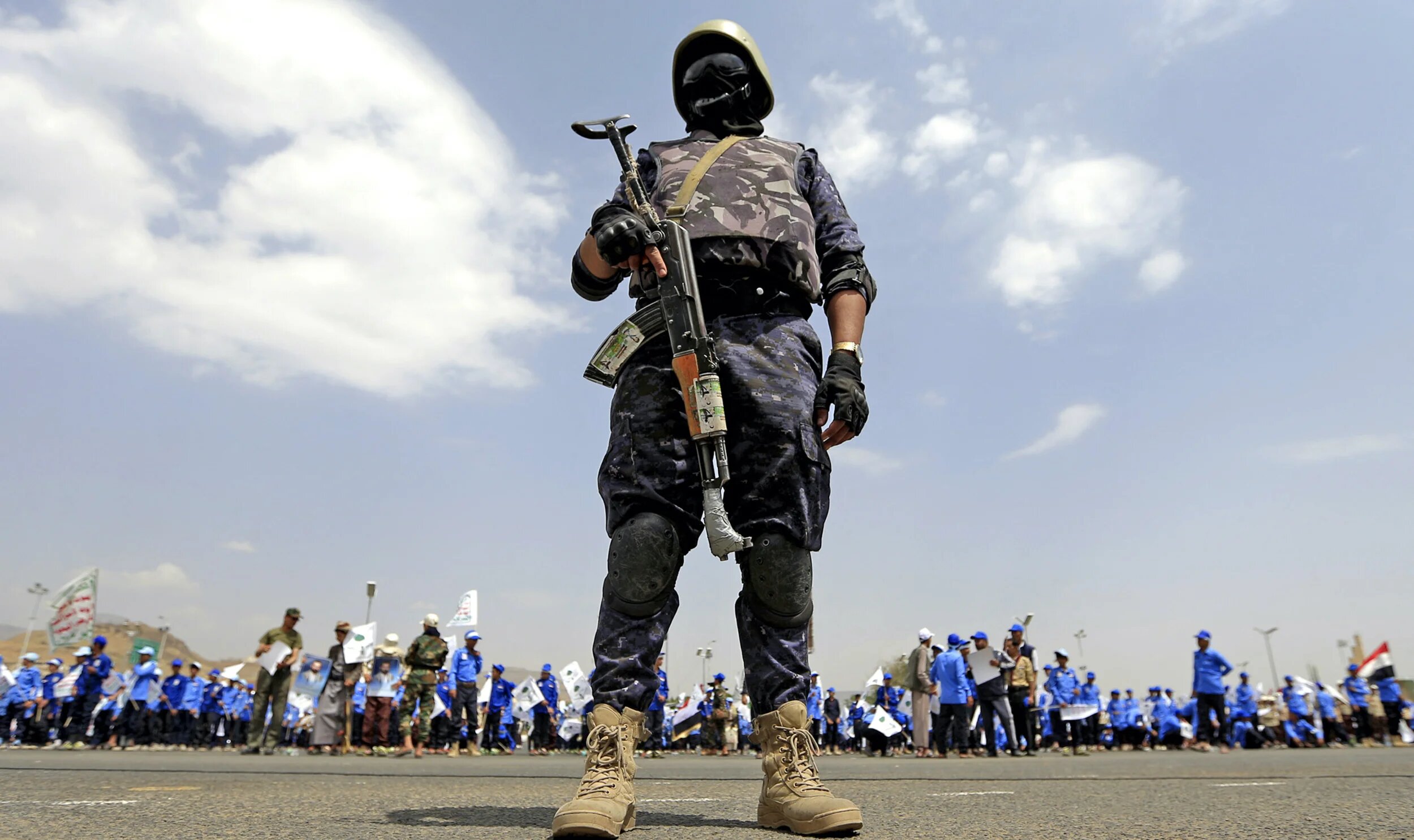 Les Houthis au Yémen ont affirmé mardi 31 octobre avoir lancé des drones en direction d’Israël, en réponse à la guerre menée contre le Hamas. L’armée israélienne a affirmé plus tôt avoir détecté un engin volant « hostile » au large de la ville d’Eilat (sud), où on retenti les sirènes d’alerte (AFP)