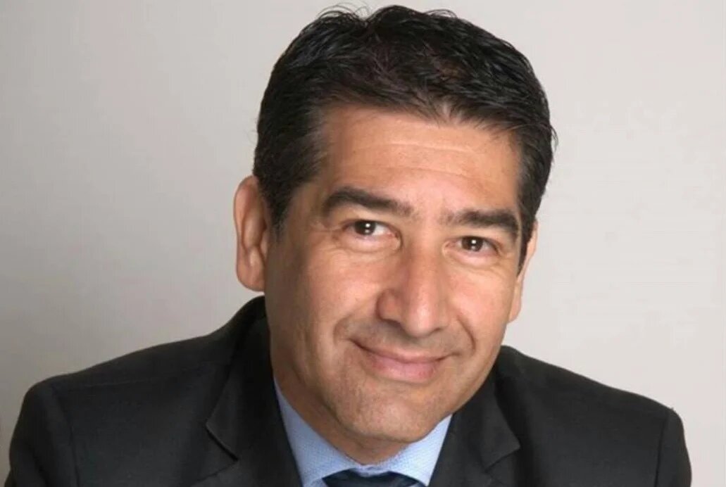 Vendredi 8 mars, lors d’une soirée de gala organisée à l’Hôtel Intercontinental de Paris, le Franco-Algérien Karim Zéribi, ancien député européen, a lancé un Conseil mondial de la diaspora algérienne (CMDA) dont le siège de trouvera à Bruxelles (Facebook)