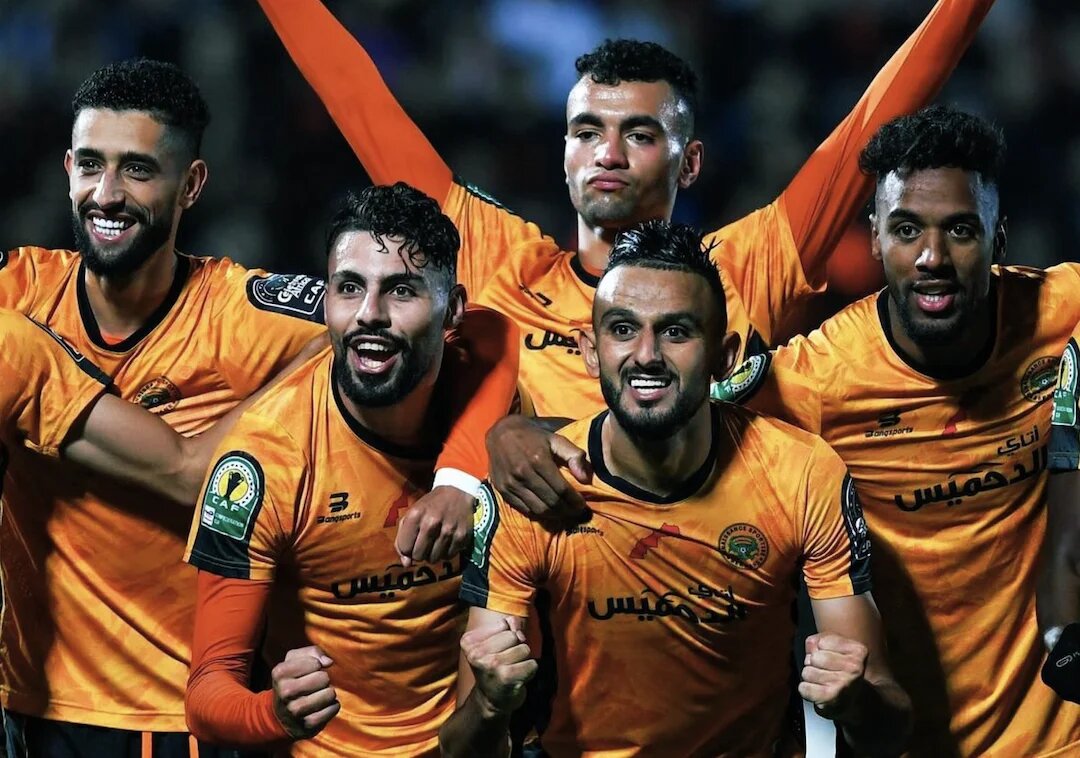 Les joueurs de l’équipe RS Berkane portent le maillot sur lequel est imprimée la carte du Maroc comprenant le Sahara occidental (X/@tftMorocco)