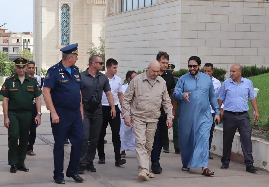 Les images de la visite de la délégation russe, publiées mardi sur le compte Facebook de la Grande mosquée d’Oran, sont apparues dans des médias russes vendredi (Facebook)