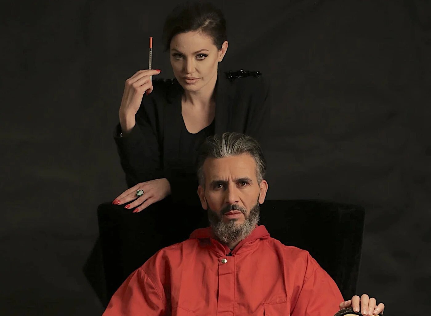 La sosie tunisienne d’Angelina Jolie et le producteur de l’émission Walid Zribi (Facebook)