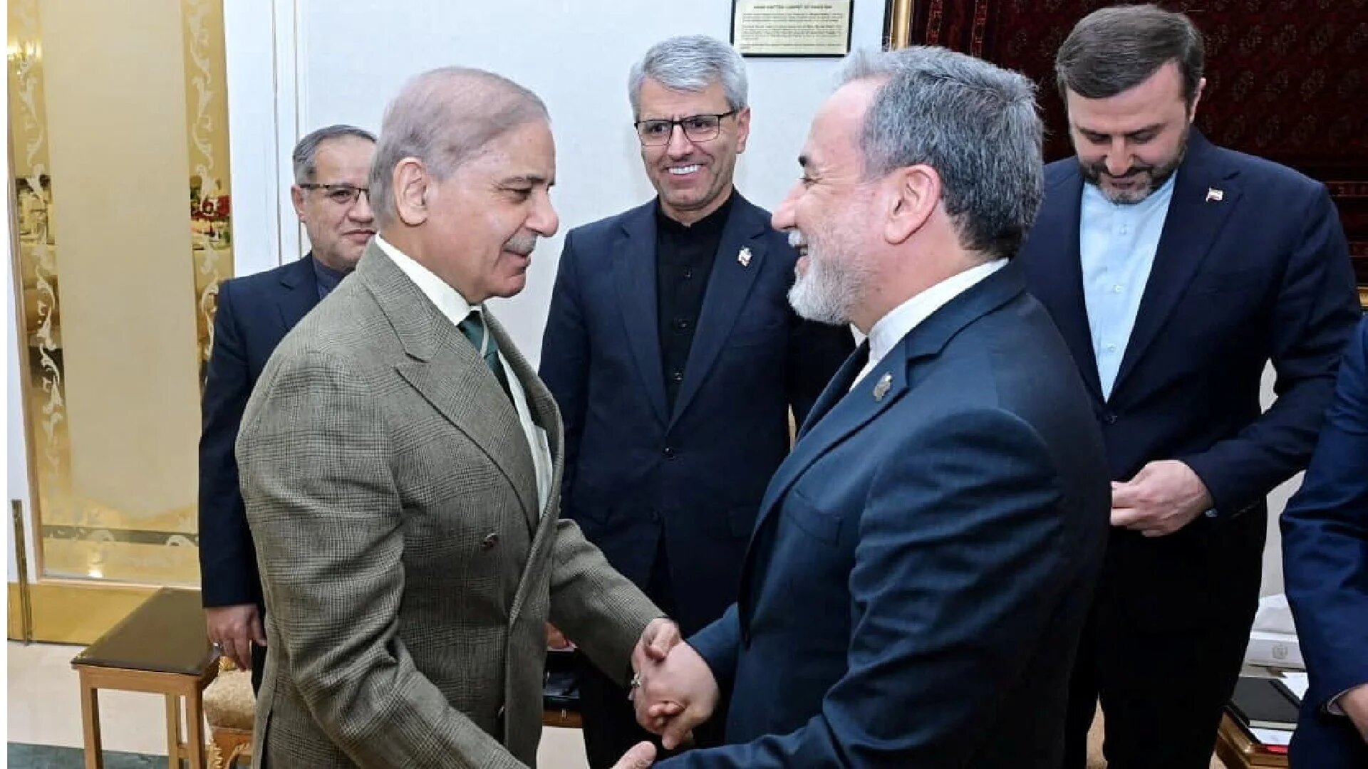 Pakistan's Prime Minister Shehbaz Sharif meets with Iranian Foreign Minister Abbas Araqchi in Islamabad, Pakistan, on 25 April 2026 (Reuters/Handout via Pakistan Prime Minister's Office) 
