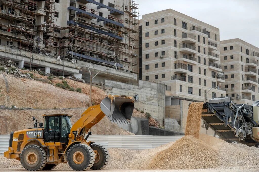 There are nearly 300 settlements in occupied East Jerusalem and the West Bank, the UN expert said.