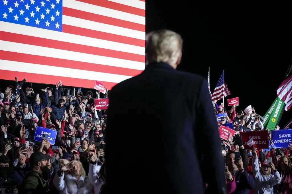 L’ex-président américain Donald Trump, qui flirte avec une nouvelle candidature à la Maison-Blanche, a promis lundi 7 novembre une « très grande annonce » pour la semaine prochaine, au moment où les Américains s’apprêtent à voter mardi pour des élections de mi-mandat cruciales (AFP)
