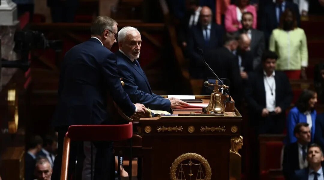 Député de la dixième circonscription des Bouches-du-Rhône sous la bannière du Rassemblement national (extrême droite) dont il est membre de 1978, José Gonzales est également membre de la commission de la défense nationale et des forces armées (AFP/Christophe Archambault)