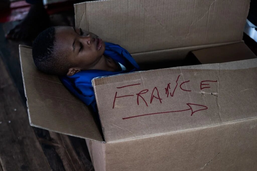 Dans sa forme actuelle, le projet de loi pourrait aggraver de manière dramatique la situation des enfants en limitant leur accès aux droits à une protection ou à une justice adaptée, s’inquiète l’UNICEF (AFP/Vincenzo Circosta)