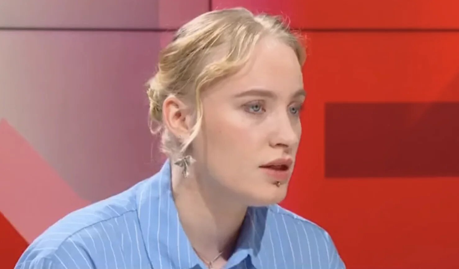 « J’ai l’impression qu’on a une véritable police des mœurs dans les lycées », a déclaré Mila (capture d’écran)