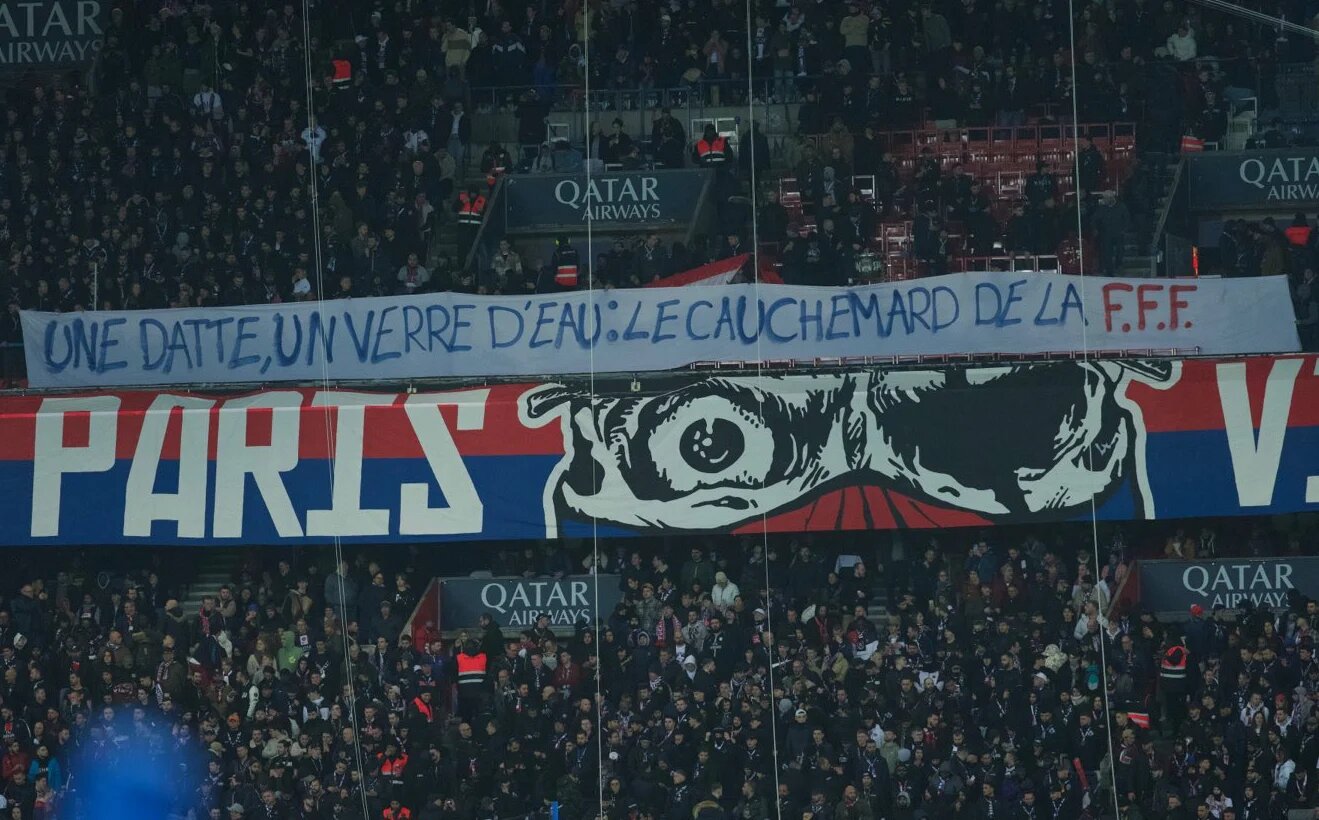 Banderole du Collectif Ultras Paris du PSG, dimanche 2 avril 2023 au Parc des Princes, à Paris (Twitter)