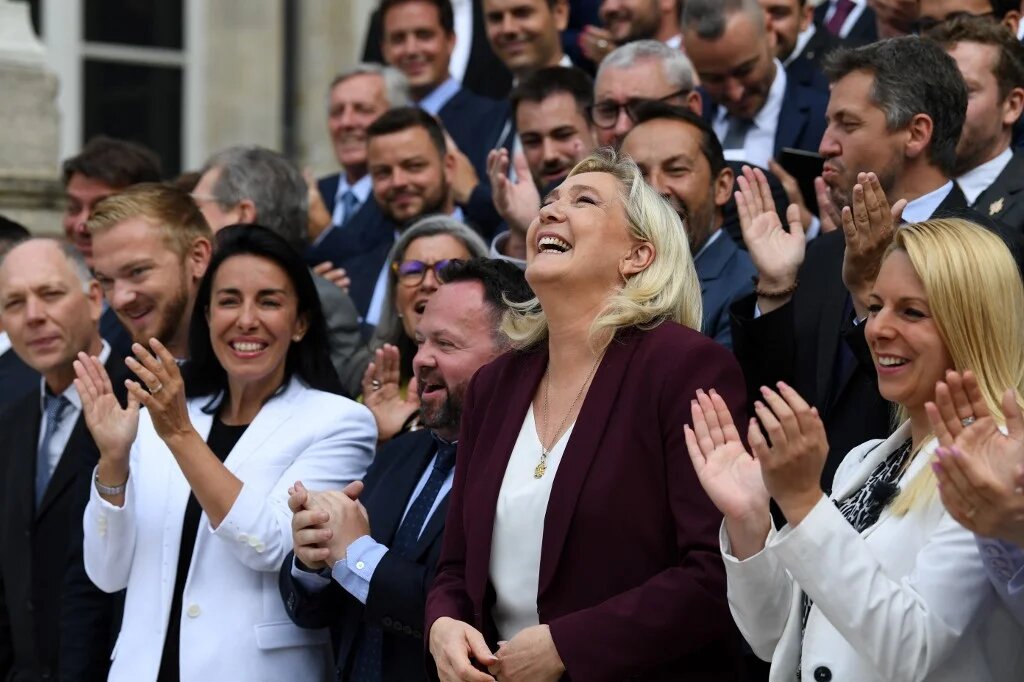 Que ce soit en nombre de voix (un peu plus de 3 millions) ou en pourcentage des inscrits (7,39 %), les scores obtenus par le RN demeurent faibles (AFP/Alain Jocard) 