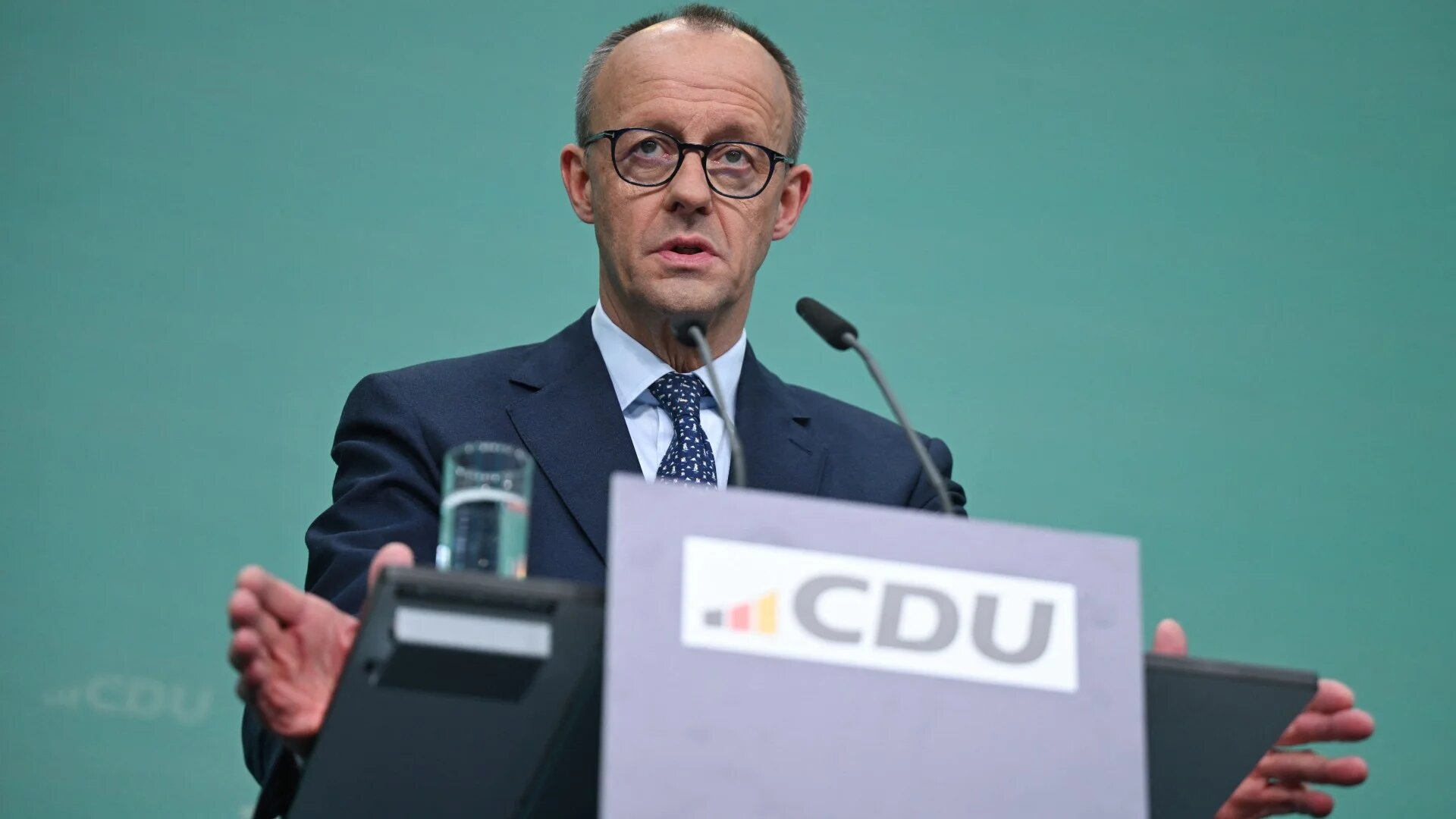 Germany's Christian Democratic Union (CDU) leader Friedrich Merz addresses a press conference in Berlin on 24 February 2025 (AFP/Ina Fassbender)