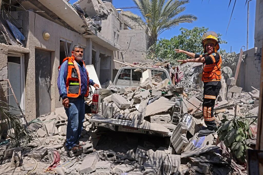 Gaza's health ministry reported that Israeli air strikes have killed at least 217 Palestinians