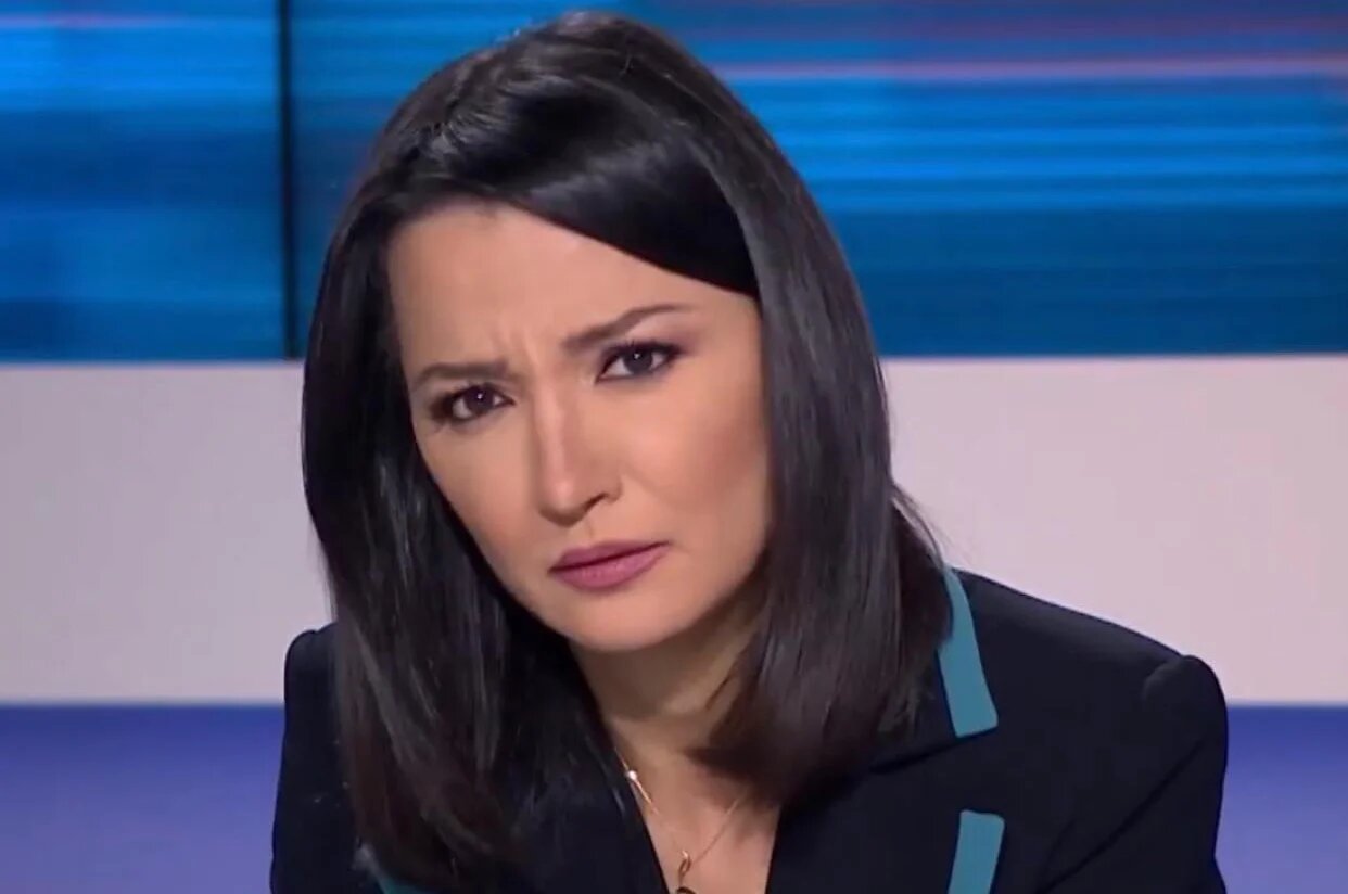 In April, a group of photos of Oueiss was leaked on Twitter and social media, allegedly after her phone was hacked.