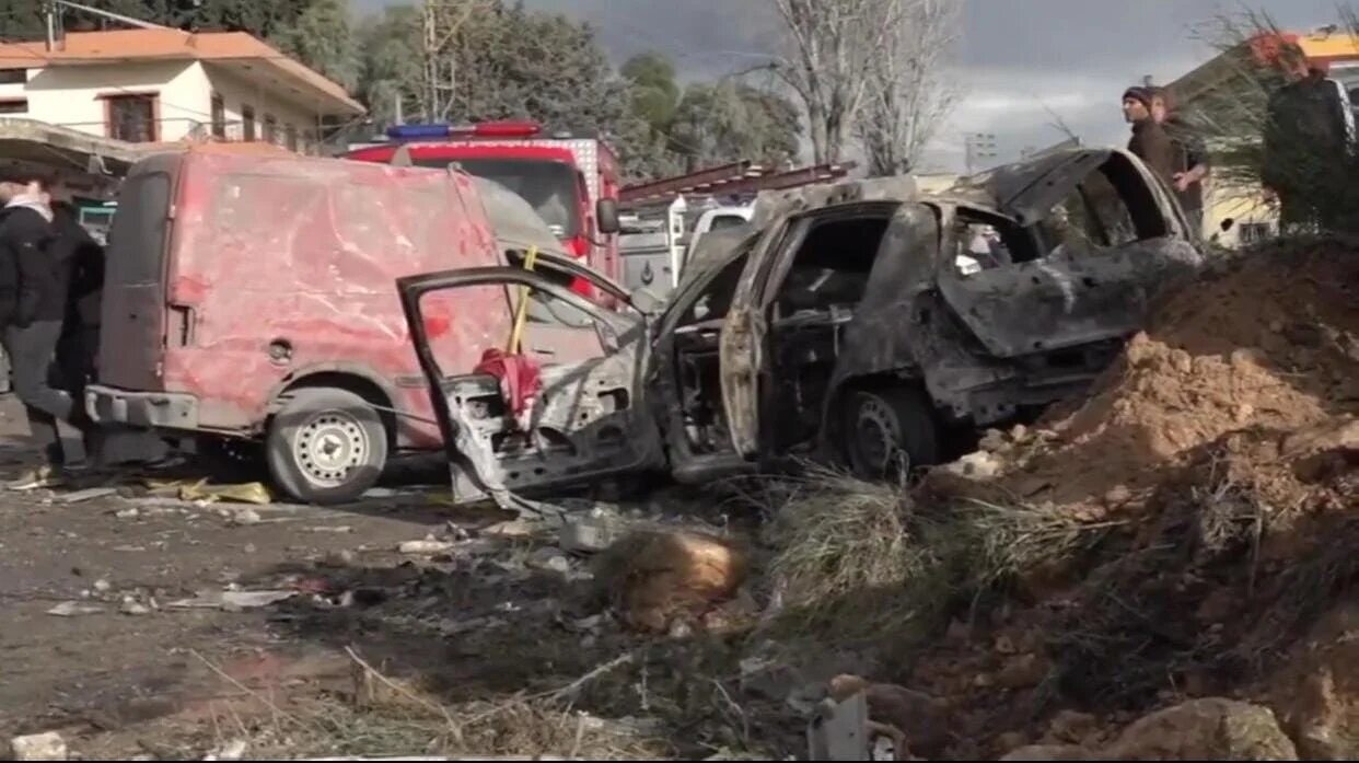 Les raids israéliens ont visé plusieurs localités dans un rayon distant de dix à 25 km de la frontière israélo-libanaise, et ont fait d’importants dégâts selon des images circulant sur les réseaux sociaux (X/@LOrientLeJour)