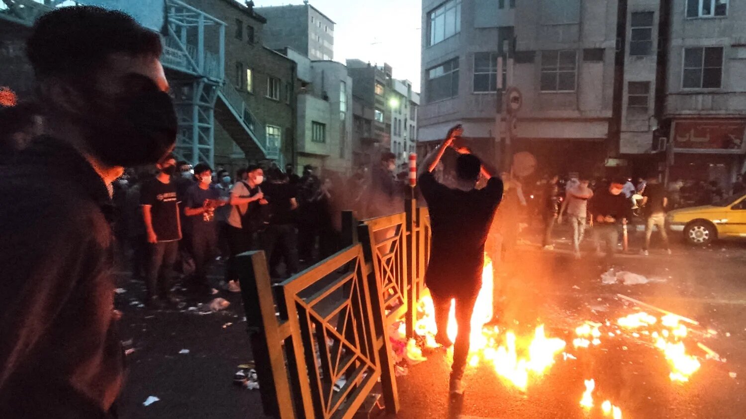 Iranian demonstrators taking to the streets of the capital Tehran during a protest for Mahsa Amini. The photo was obtained outside Iran on 21 September 2022.