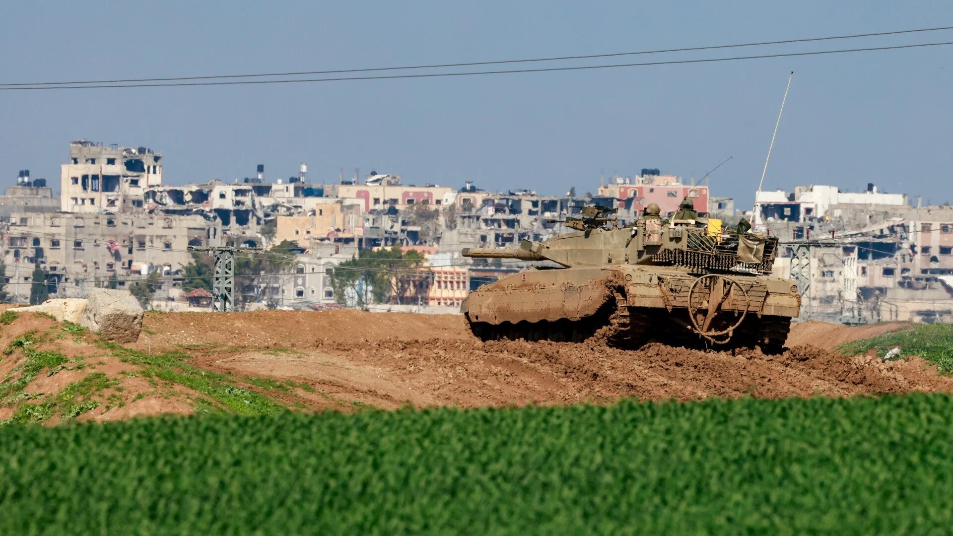 A picture taken from a position in southern Israel along the border with the Gaza Strip on 5 February 2024 (AFP/Menahem Kahana)