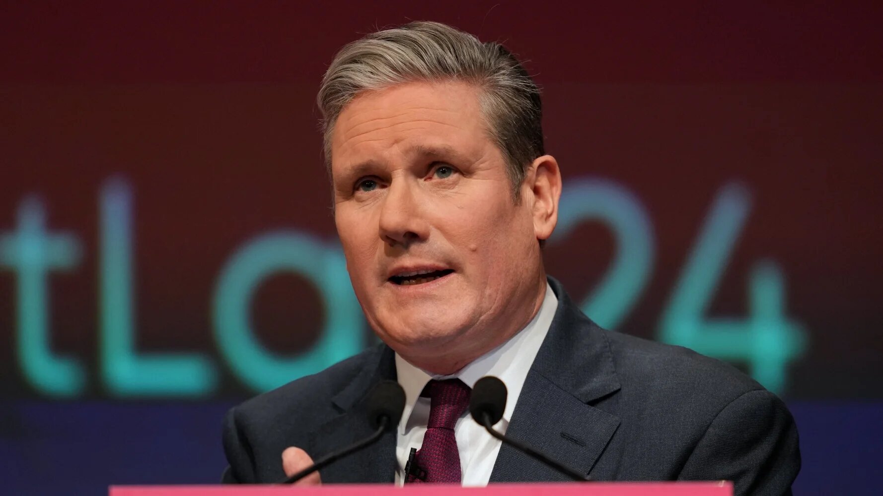 Labour leader Keir Starmer speaks to party members in Glasgow on 18 February (AFP/Andy Buchanan)