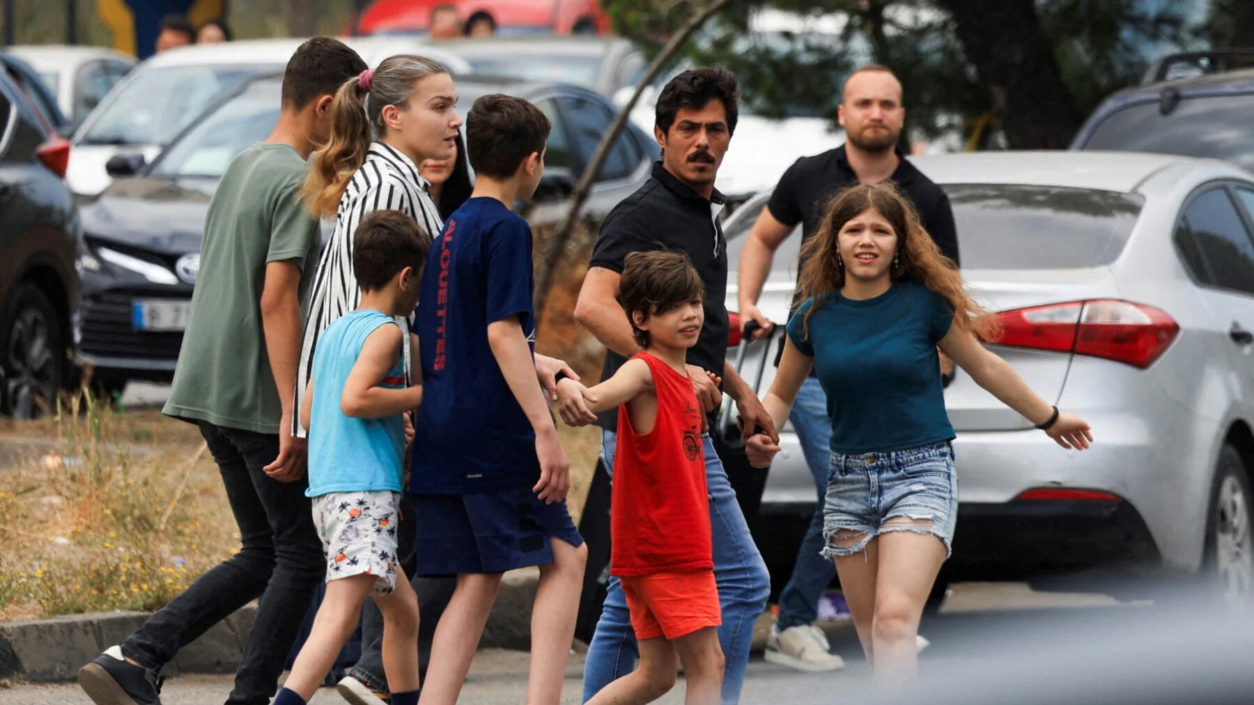 Families flee the southern suburbs of Beirut, after Israeli Prime Minister Benjamin Netanyahu ordered attacks Dahieh, Lebanon, 1 June 2026 (Mohamed Azakir/Reuters)