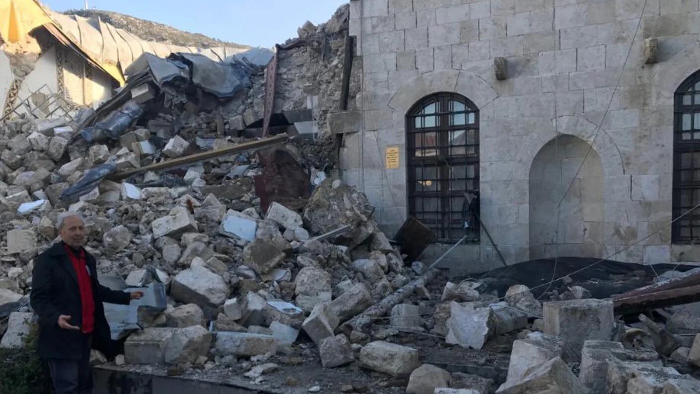 The historic mosque has been levelled by the earthquake (Screengrab/Twitter)