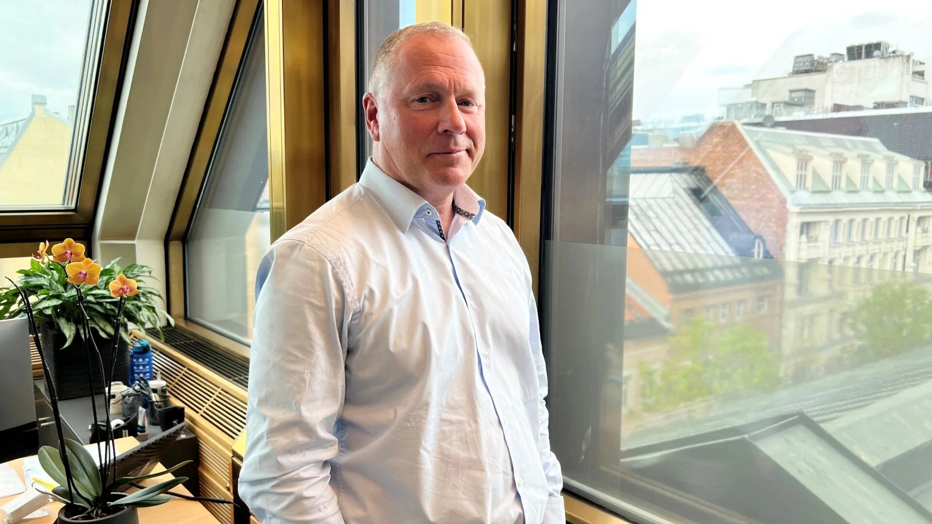 Nicolai Tangen, the CEO of Norges Bank Investment Management, the operator of Norway's sovereign wealth fund, poses for a picture at his office in Oslo, 28 April 2025 (Reuters/Gwladys Fouche)