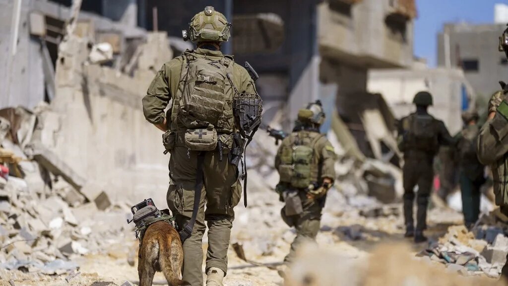 Israeli soldiers during military operations in the Gaza Strip on 18 May 2024 (AFP) 