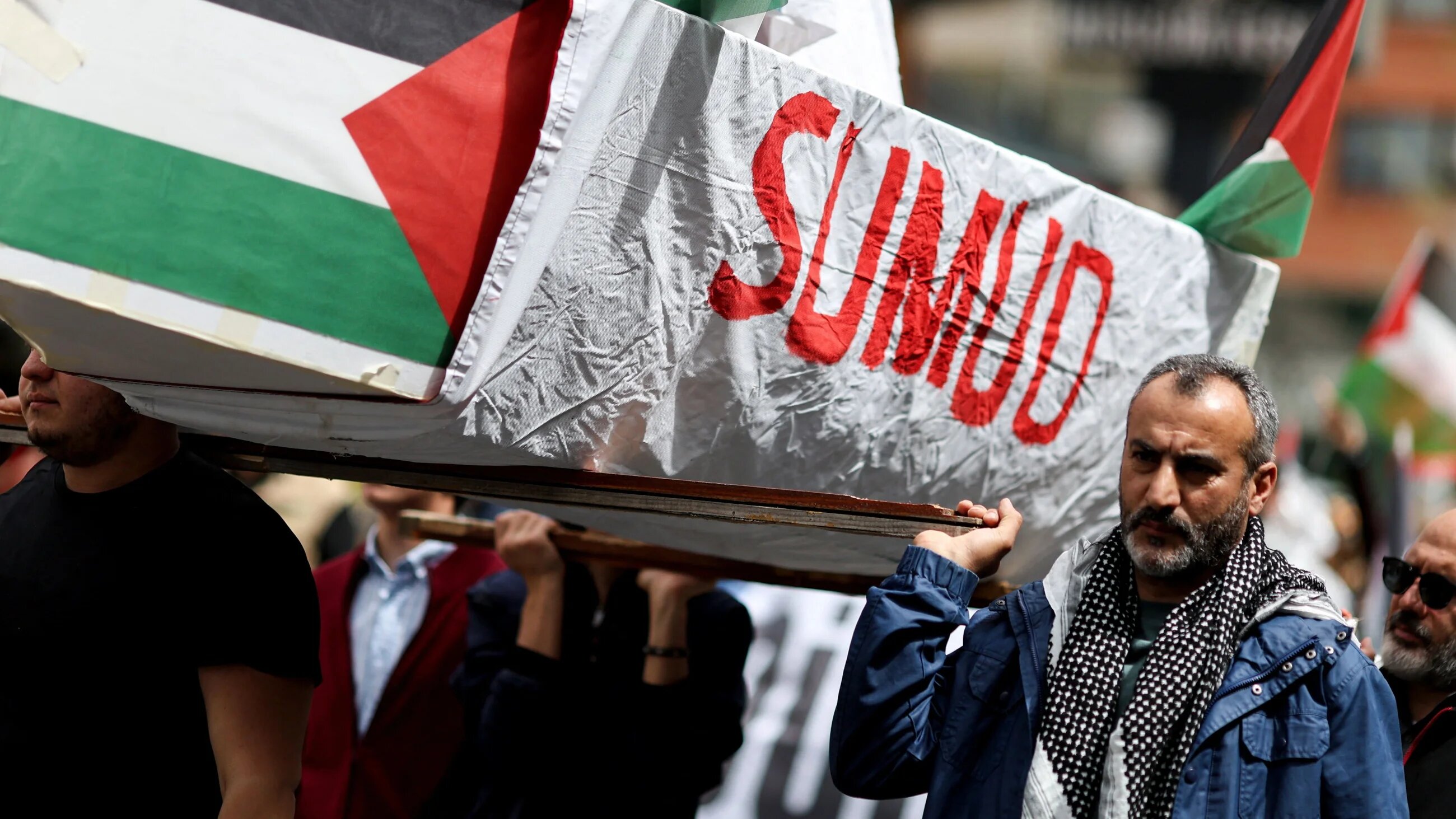 People hold a pro-Palestine protest in Ankara, Turkey, ahead of the Global Sumud Flotilla's latest mission to break the Israeli siege on Gaza, 17 May, 2026 (Efekan Akyuz/Reuters)