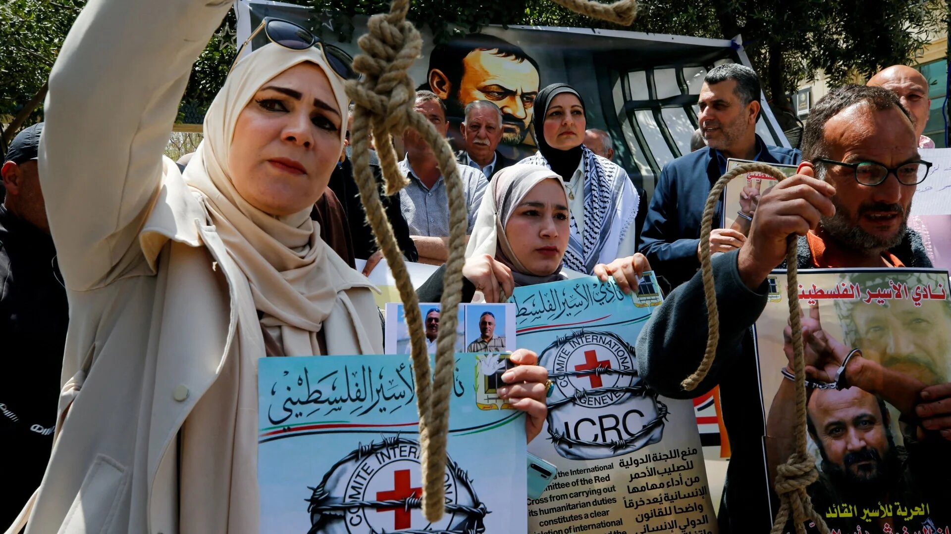 Palestinians take part in a protest a day before Palestinian Prisoners' Day, in Hebron, in the occupied West Bank, on 16 April 2026 (Reuters/Yosri Aljamal)