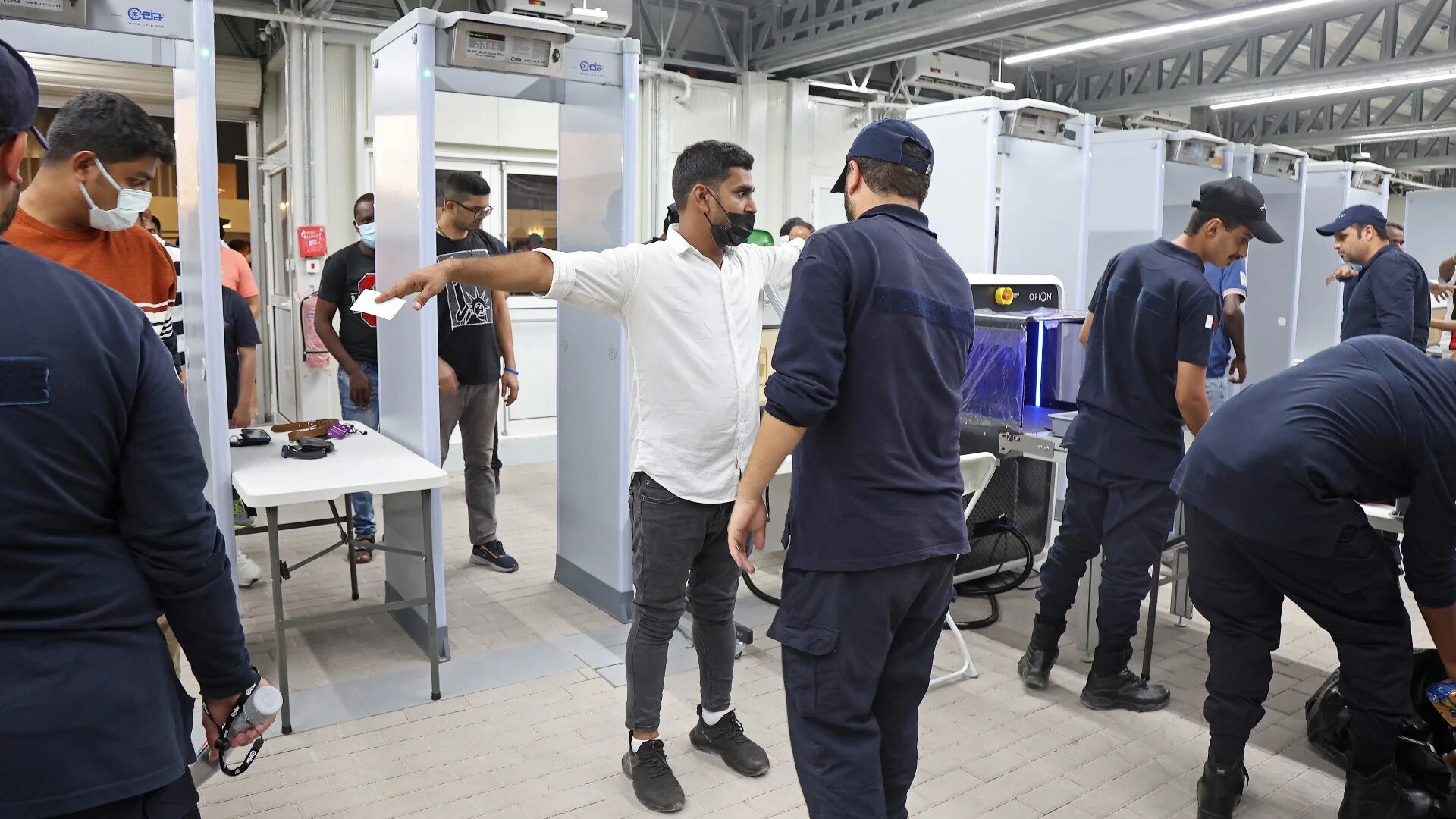 Security screening at Lusail Stadium 