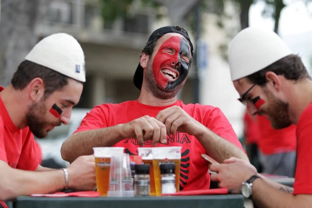 La décision découle de l’application de la loi Évin, laquelle interdit depuis plus de 32 ans la consommation d’alcool dans les stades et enceintes sportives (AFP/Jean Christophe Magnenet)