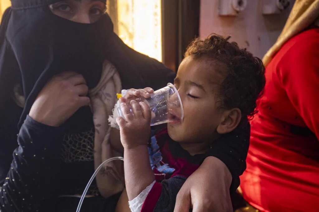 Le gouvernement syrien a annoncé 23 décès et plus de 250 infections dans six provinces sous son contrôle dans le pays morcelé, la plupart des cas à Alep (AFP/Delil Souleiman)