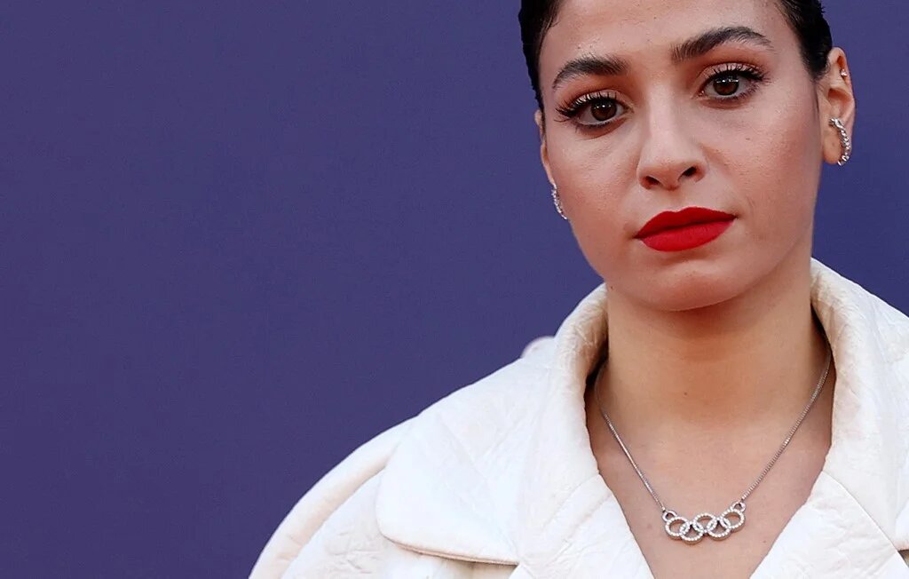 La nageuse syrienne Yusra Mardini lors de la présentation spéciale du film Les Nageuses, lors du BFI London Film Festival 2022 à Londres, le 9 octobre 2022 (AFP/Isabel Infantes)