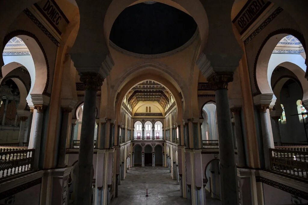Intérieur de la cathédrale Saint-Louis de Carthage, ou Acropolium (datent de 1890), près de Tunis (AFP/Fethi Belaid) 