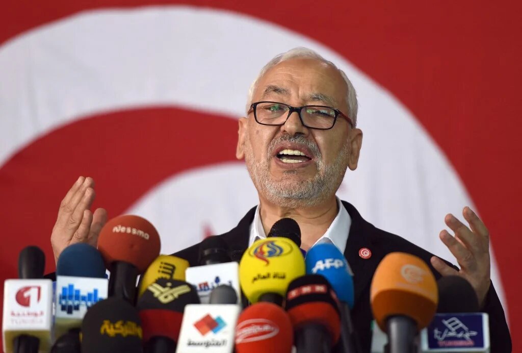 Rached Ghannouchi a été arrêté à son domicile, le 17 avril, par des agents en civil qui n’ont pas présenté de mandat d’arrêt (AFP/Fethi Belaid) 