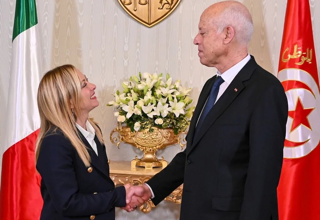 Le président tunisien Kaïs Saied accueille au Palais présidentielle la présidente du Conseil italien Giorgia Meloni, le 6 juin 2023 (Facebook/Présidence tunisienne) 