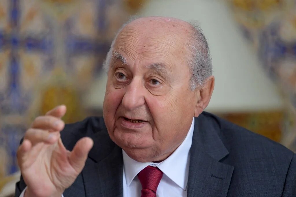 Sadok Belaïd, chef de la « Commission nationale consultative pour une nouvelle République » (AFP/Fethi Belaid)