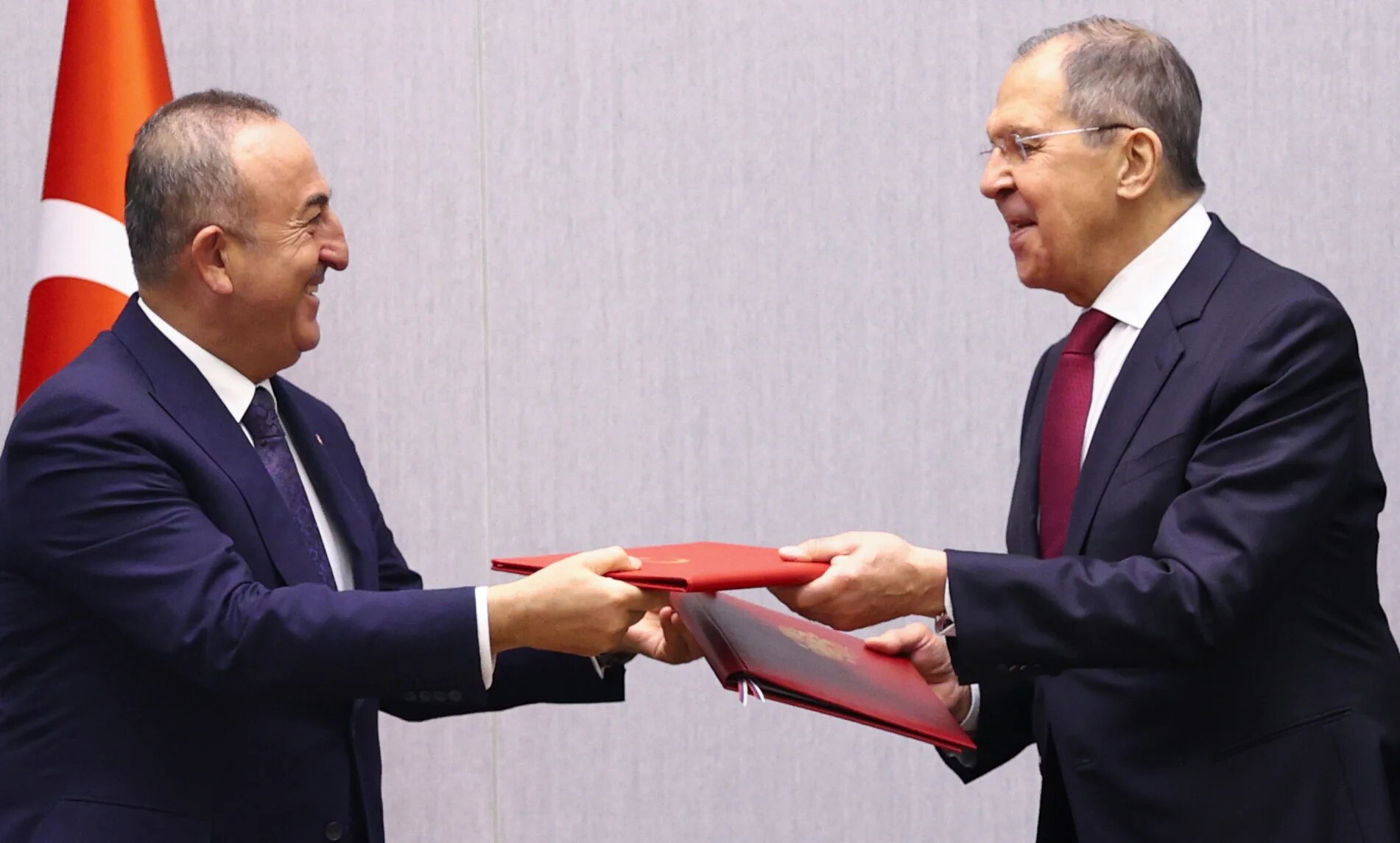 Turkish Foreign Minister Mevlut Cavusoglu visited Moscow for talks with his Russian counterpart Sergei Lavrov on Tuesday.