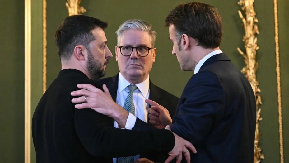 Ukrainian President Volodymyr Zelensky, British Prime Minister Keir Starmer and French President Emmanuel Macron are pictured in London on 2 March 2025 (Justin Tallis/AFP)