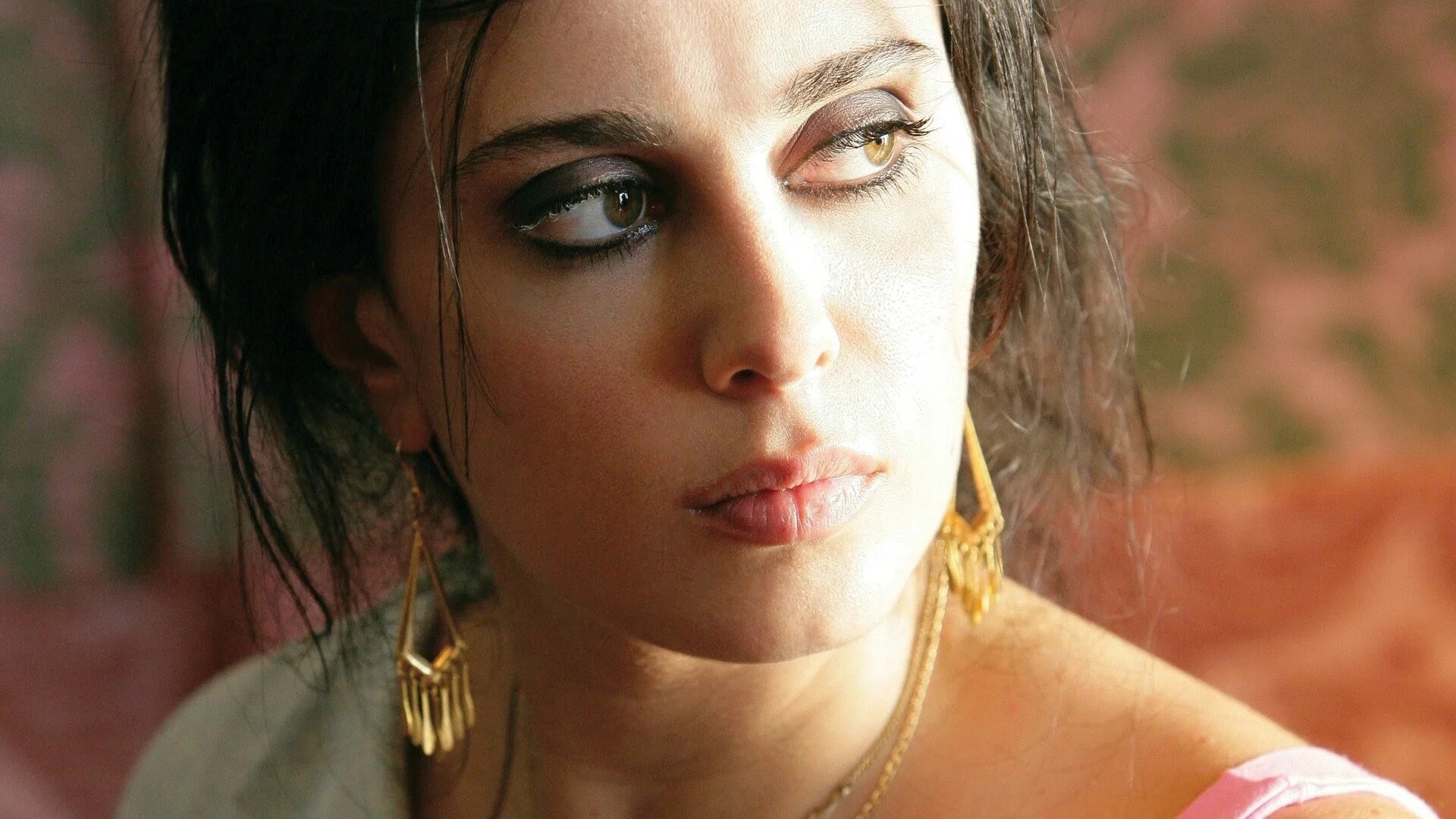 Sur Yema, la plateforme VOD consacrée « à la crème des cinémas orientaux », on peut par exemple trouver le célèbre film Caramel de Nadine Labaki (Bac Films)