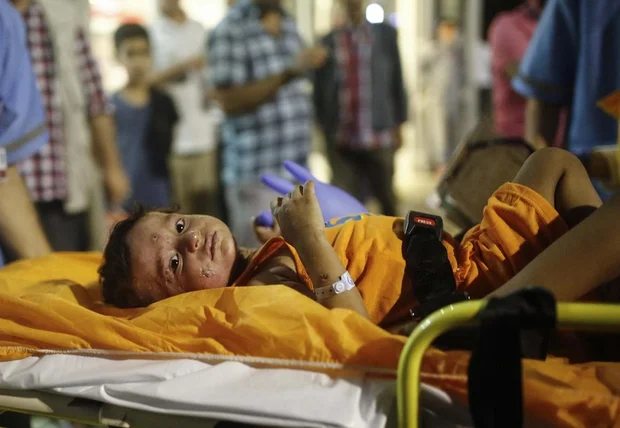 Wounded Palestinian child arrives in Turkey (AA) 