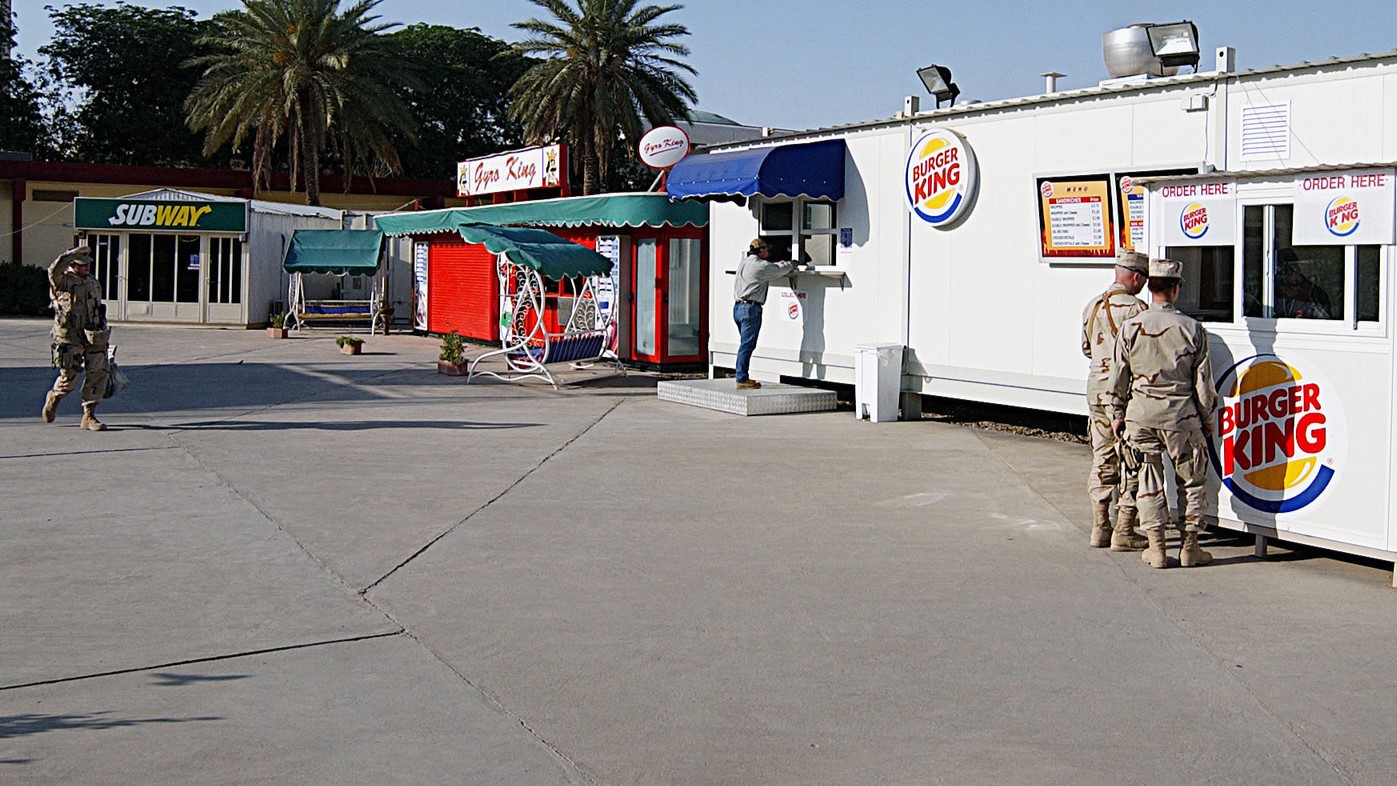 American soldiers food court Iraq